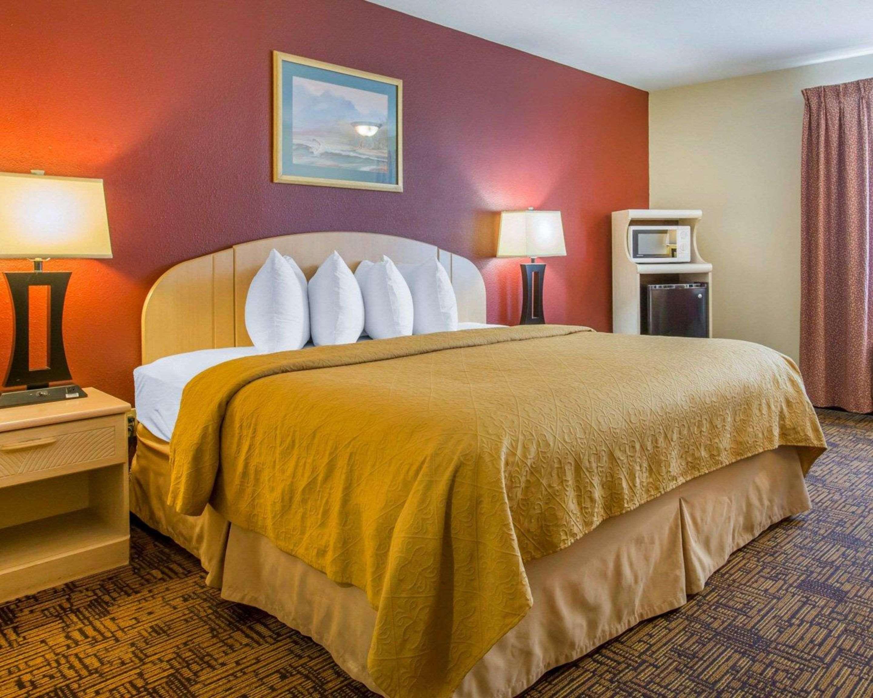 Quality Inn & Suites Від Екстер'єр фото