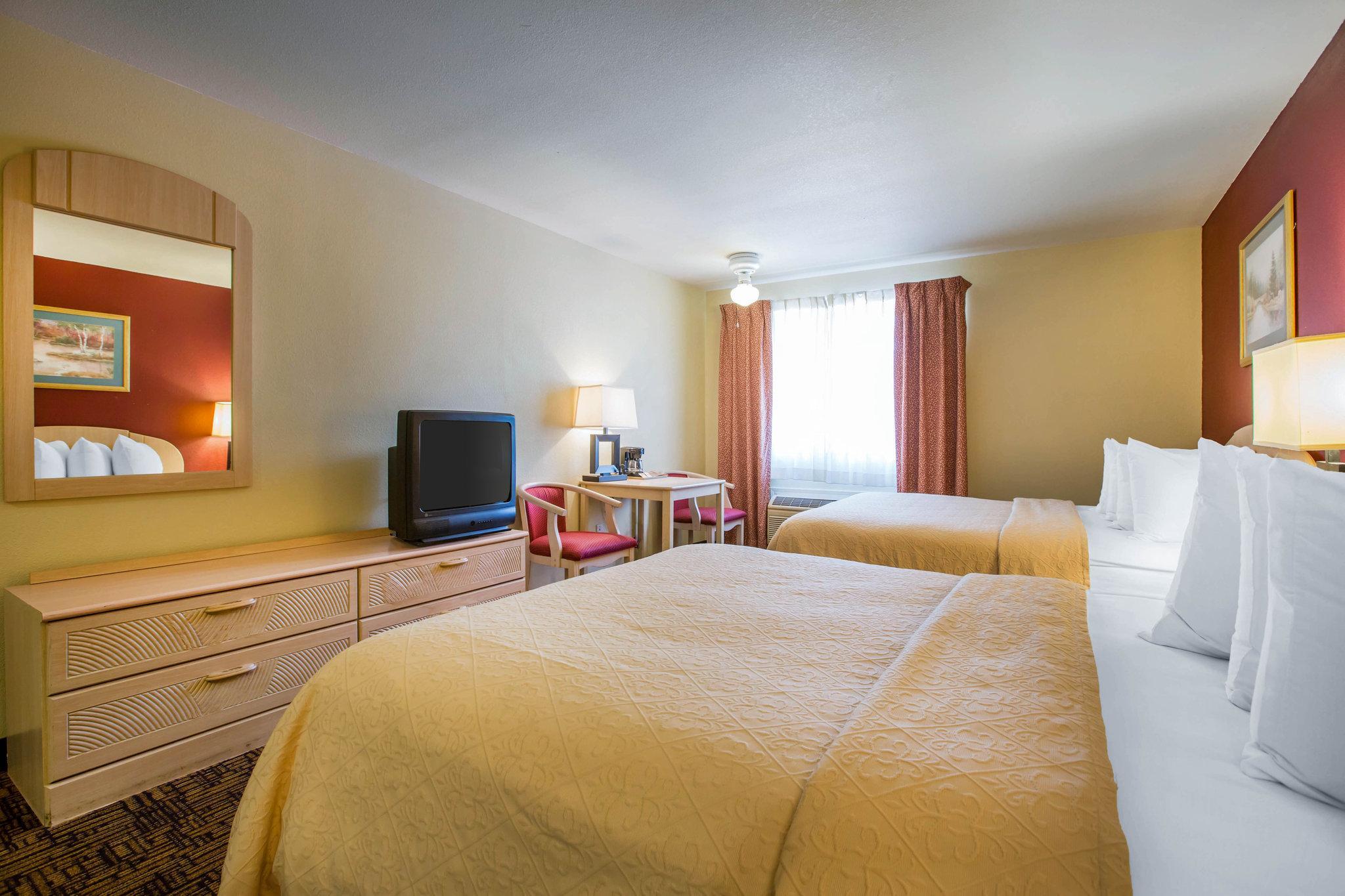 Quality Inn & Suites Від Екстер'єр фото
