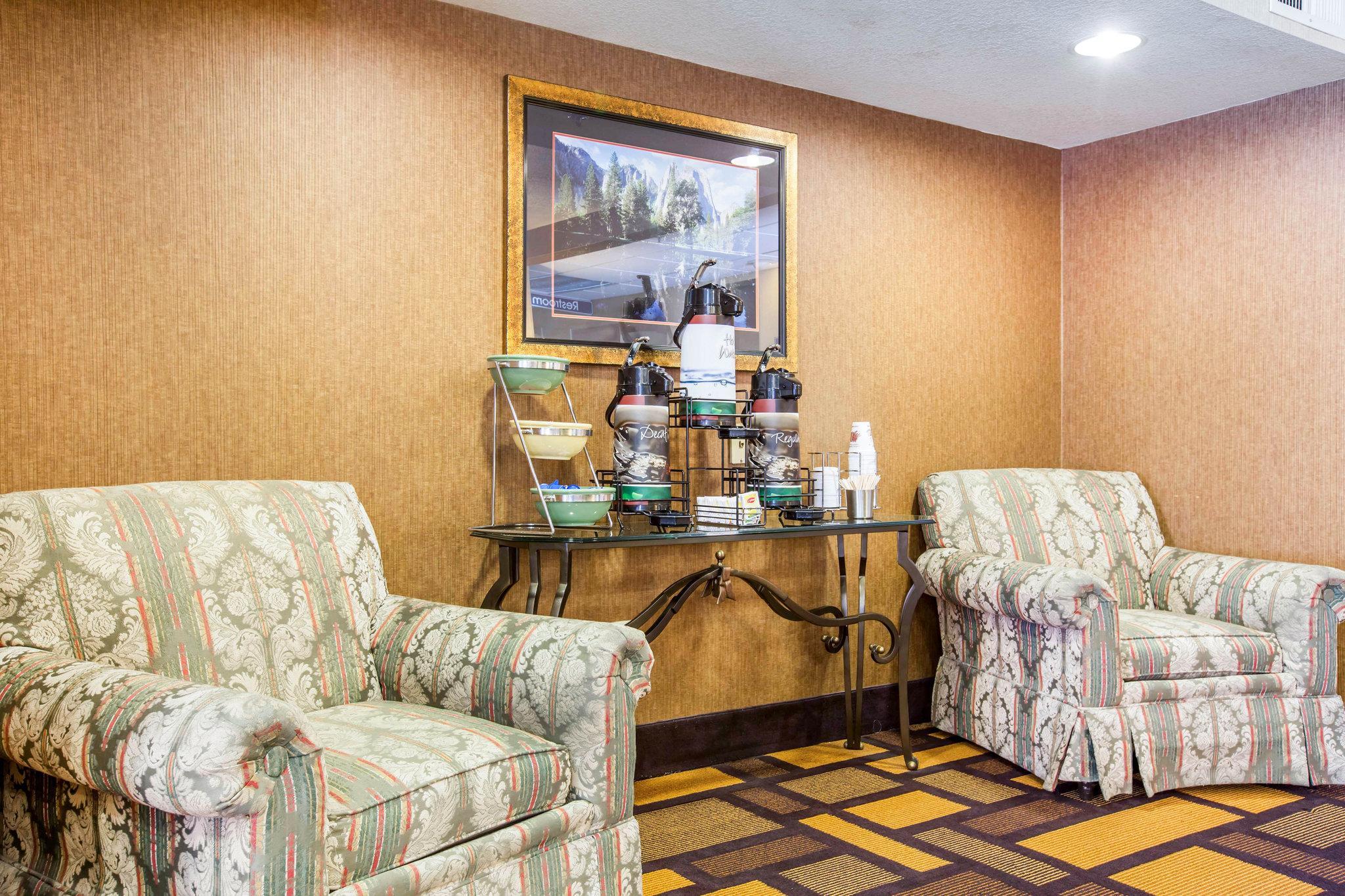 Quality Inn & Suites Від Екстер'єр фото