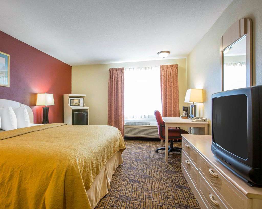 Quality Inn & Suites Від Екстер'єр фото